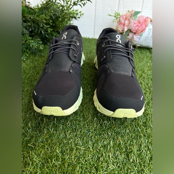 ON Cloud 5 Running Shoe MEN size 11.5 
'Magnet Oasis' NEW ( store display) - Picture 11 of 16